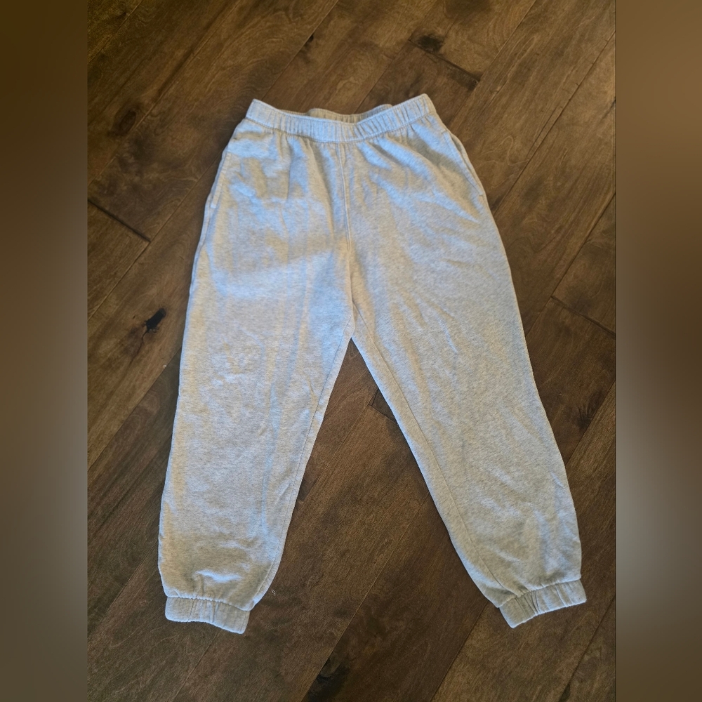 Women's Hollister  Light Heather Gray Joggers Size Medium Short